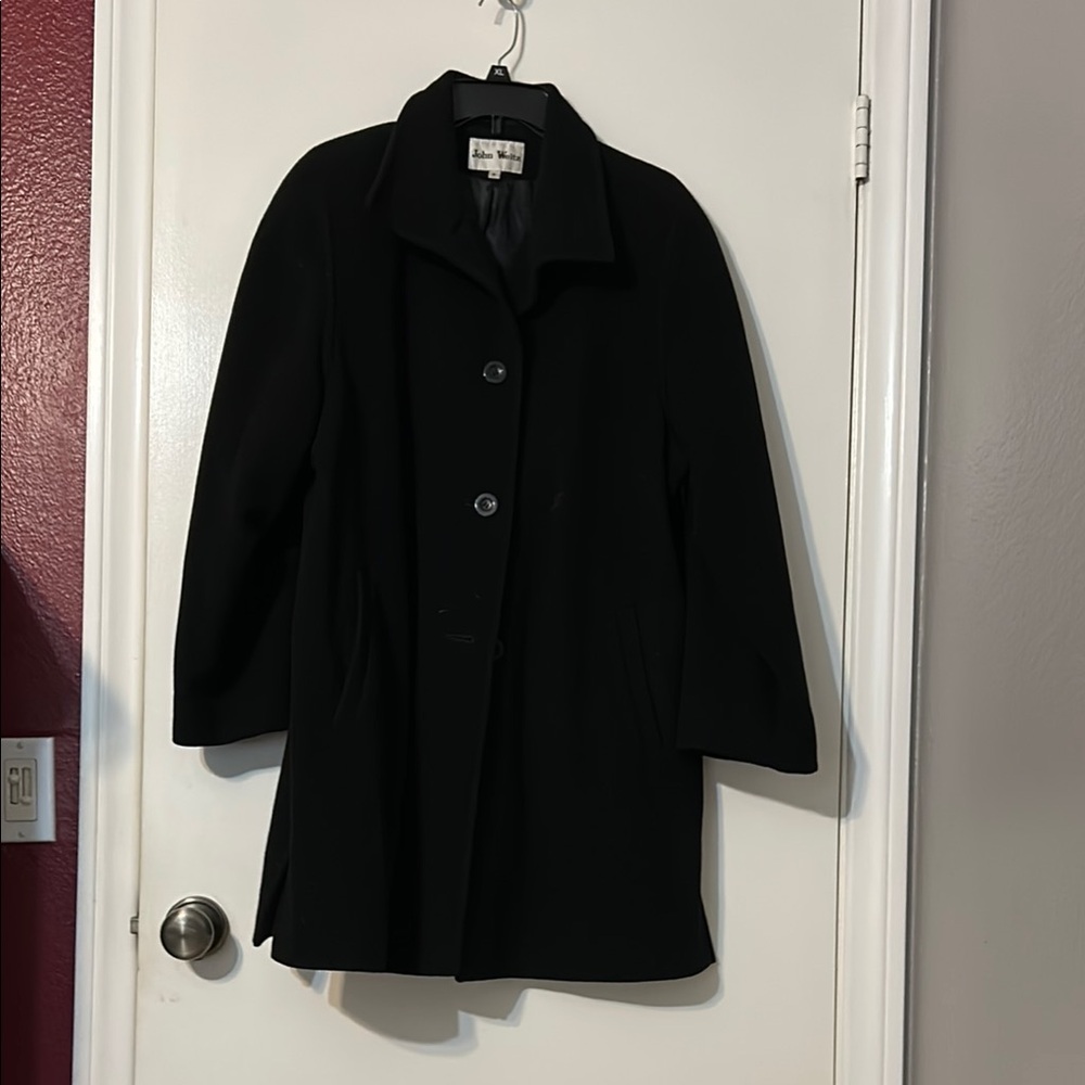 Black Swing Coat Classic Wool Mid-Length
